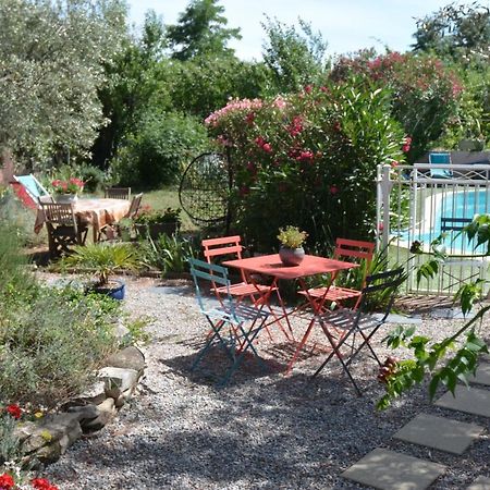 Mas Les Cigales Bed and Breakfast Roaix Esterno foto