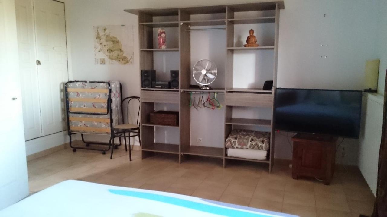 Mas Les Cigales Bed and Breakfast Roaix Esterno foto