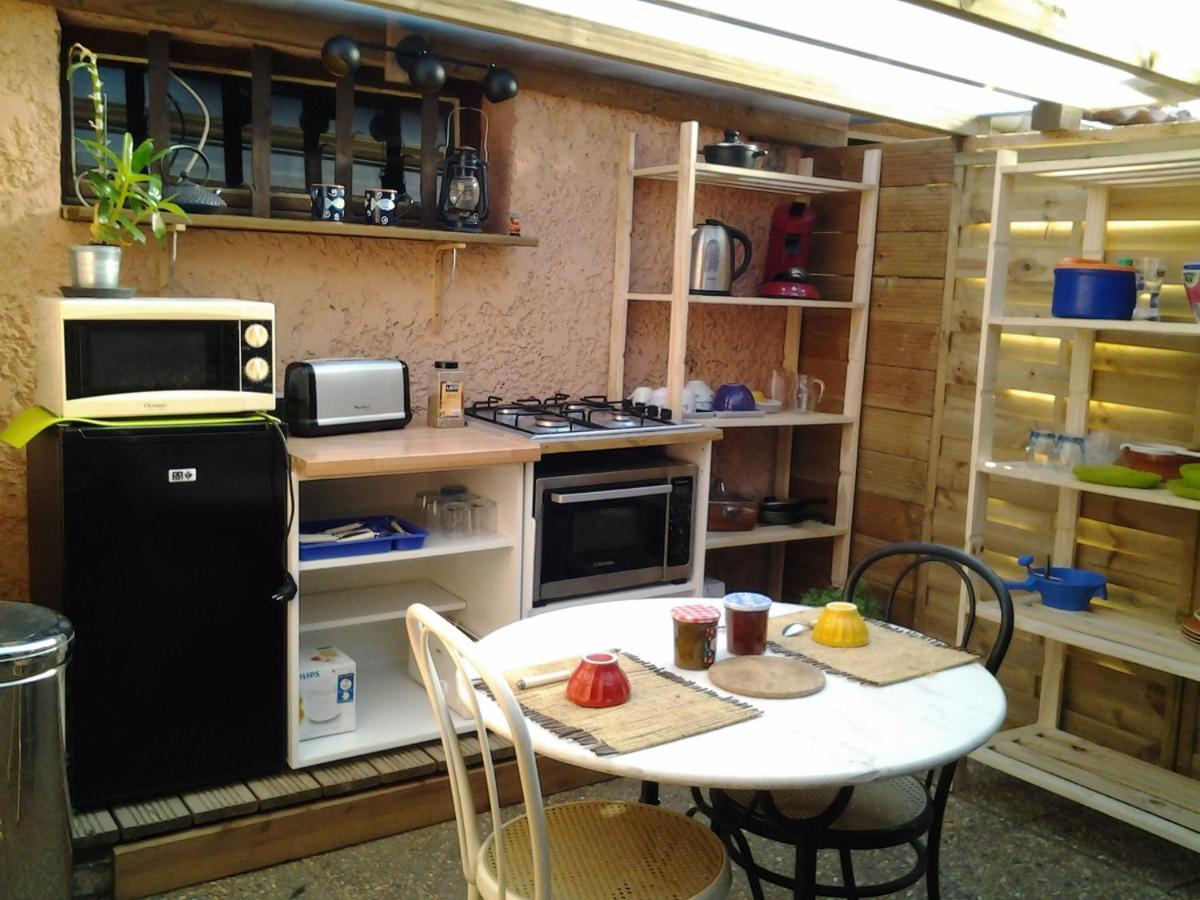 Mas Les Cigales Bed and Breakfast Roaix Esterno foto