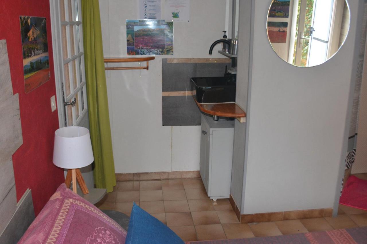 Mas Les Cigales Bed and Breakfast Roaix Esterno foto