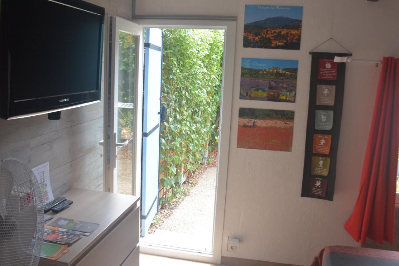 Mas Les Cigales Bed and Breakfast Roaix Esterno foto